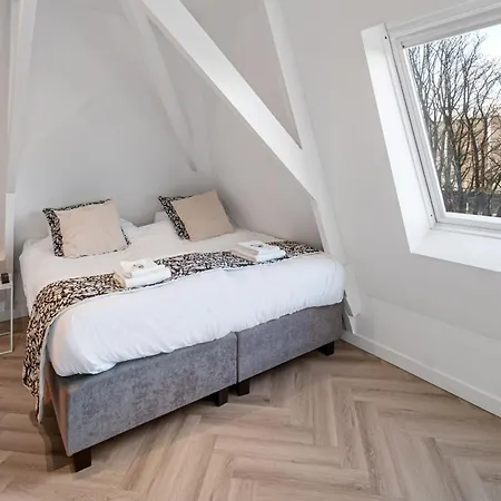 Stylish-loft Near Center And Park