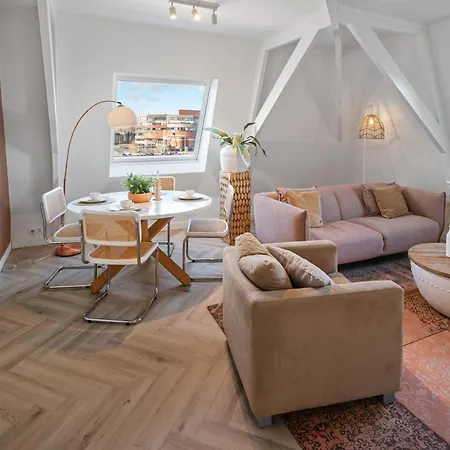 Stylish-loft Near Center And Park