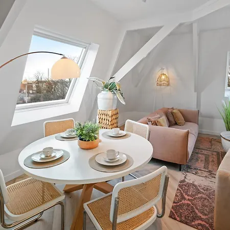 Stylish-loft Near Center And Park Apartment *