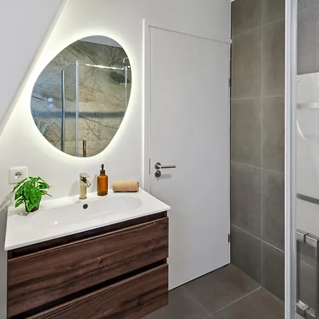 아파트 Stylish-loft Near Center And Park *